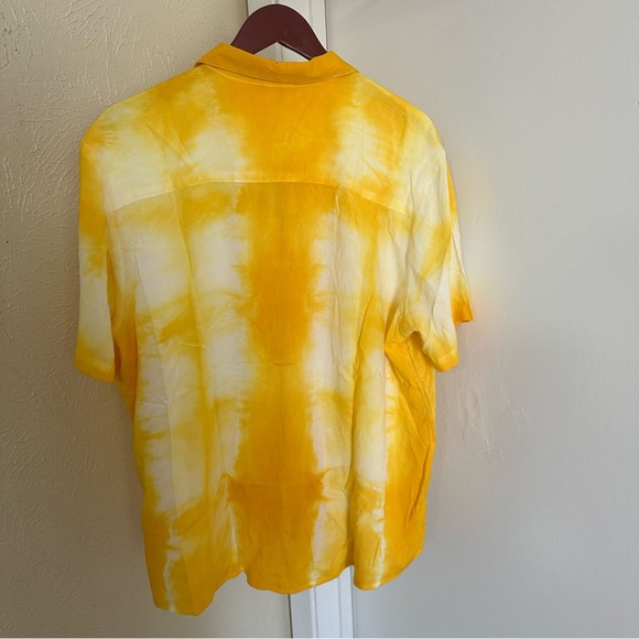 NWT Earthbound Women’s Large Button Up Blouse NWT - Picture 3 of 3